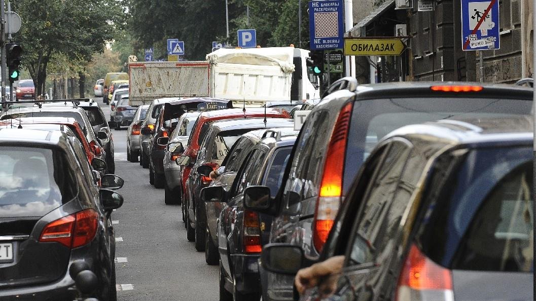 VELIKE IZMENE U SAOBRAĆAJU U BULEVARU DESPOTA STEFANA! Ulica zatvorena za automobile do februara! EVO I DETALJA