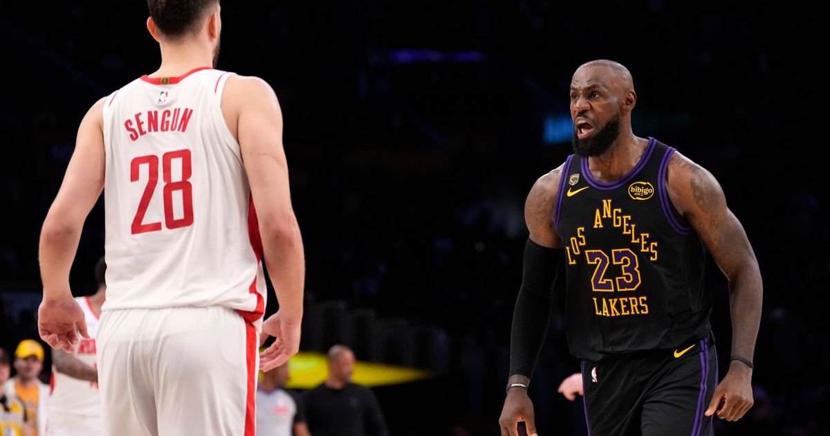 Moćni Džejms vodio Lejkerse do 2:0 protiv Hjustona