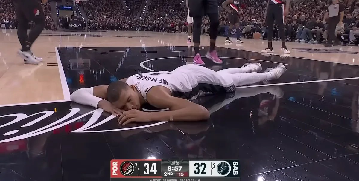 VIDEO Jeziv pad Vembanjame, udario glavom u pod i izgubio svest: Sada mora da ispoštuje sve lekarske procedure NBA, evo šta ga čeka