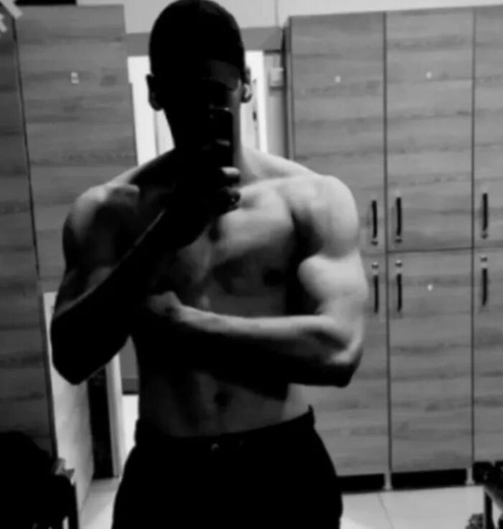 OVO JE DEVOJKA KANA DŽINOVIĆA! Melina neće ni da čuje za njega jer je stao na stranu Harisa, okretala glavu od SINA