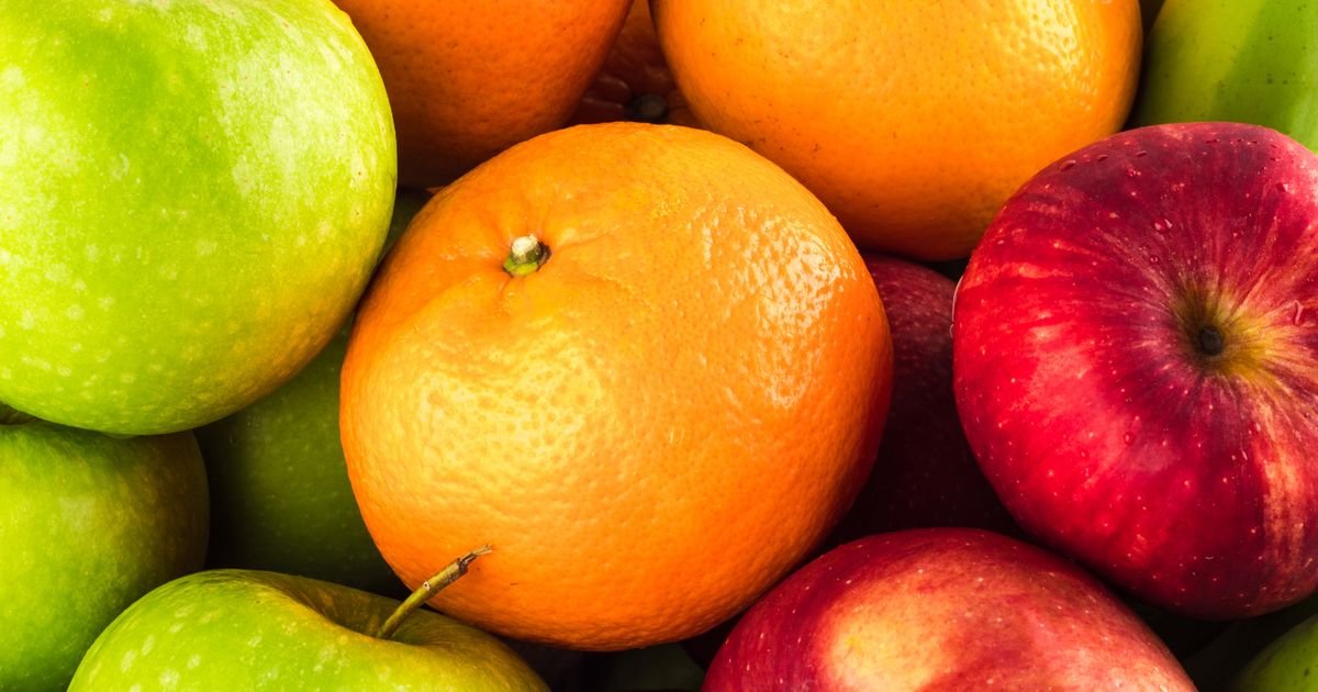 Sok ili cela voćka? Evo kako pomorandža i jabuka zapravo utiču na šećer i zašto vlakna prave razliku