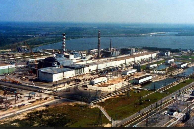 RUSKI HIPERSONIČNI KINDŽALI LETE OKO ČERNOBILJA TOKOM NAPADA! Dronovi i projektili oko napuštene elektrane uoči 40. godišnjice nukelarne havarije (FOTO)