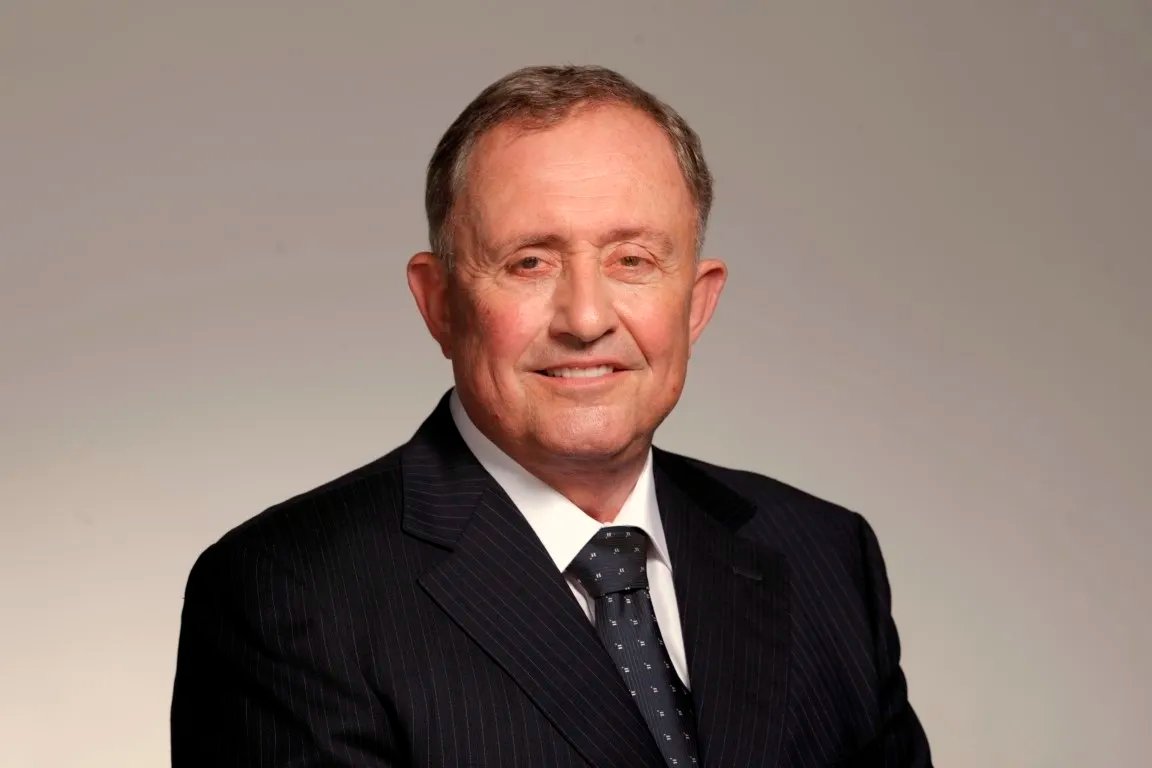 Sadler to Nova daily: Management protects editorial independence