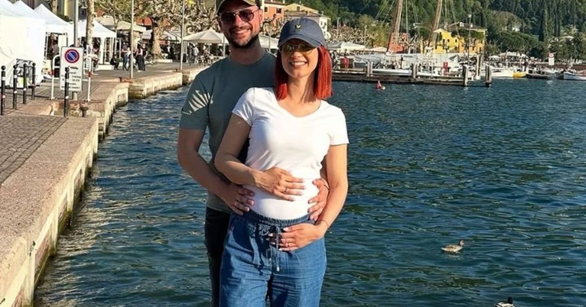 Trudna bivše pevačica "Ministarki", čerka bebu sa kolegom: Objavila emotivnu sliku