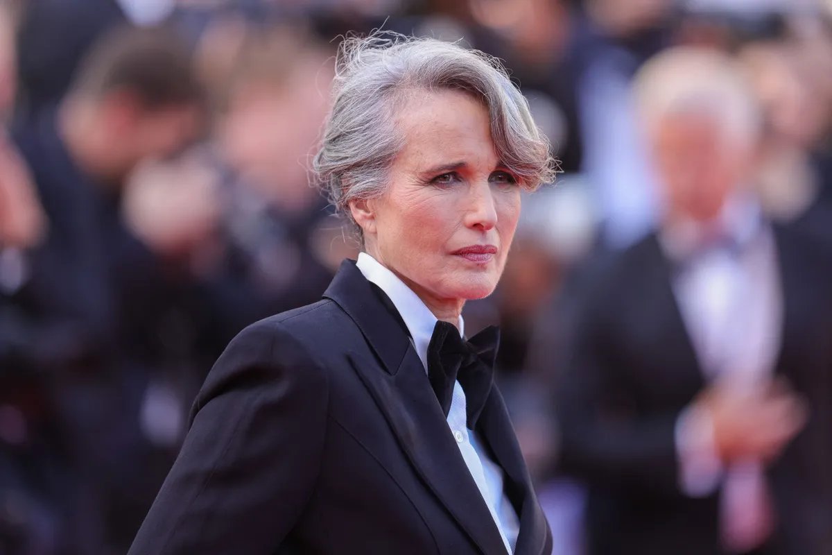 Izdržavala je porodicu radeći u Mekdonaldsu, a onda je privukla pažnju producenata