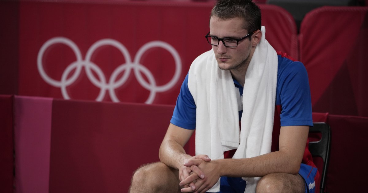 Srbija ide na Svetsko prvenstvo, nacija sanja čudo momaka protiv Hrvata, heroine napadaju bivšu zemlju SFRJ!