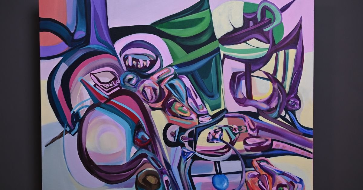 Svet između apstrakcije i fantazije: Izložba Jelene Rakočević „Fragments of Identity“ u srcu Beograda