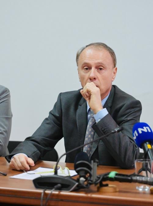 POLITIČAR ĐOKIĆ JE "MLADOST" BLOKADERSKIH MEDIJA! Piper: "Daj da vidimo tu mladost od 63 godine, svaki lider Srbije bio mlađi 10 ili čak 20 godina!" (VIDEO)