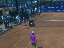 SKANDAL! POZNATI BOSANSKI TENISER UMALO DA SE POTUČE SA NAVIJAČEM USRED MEČA! Nazvao ga idiotom, a onda je nastao haos kakav se ne pamti! VIDEO