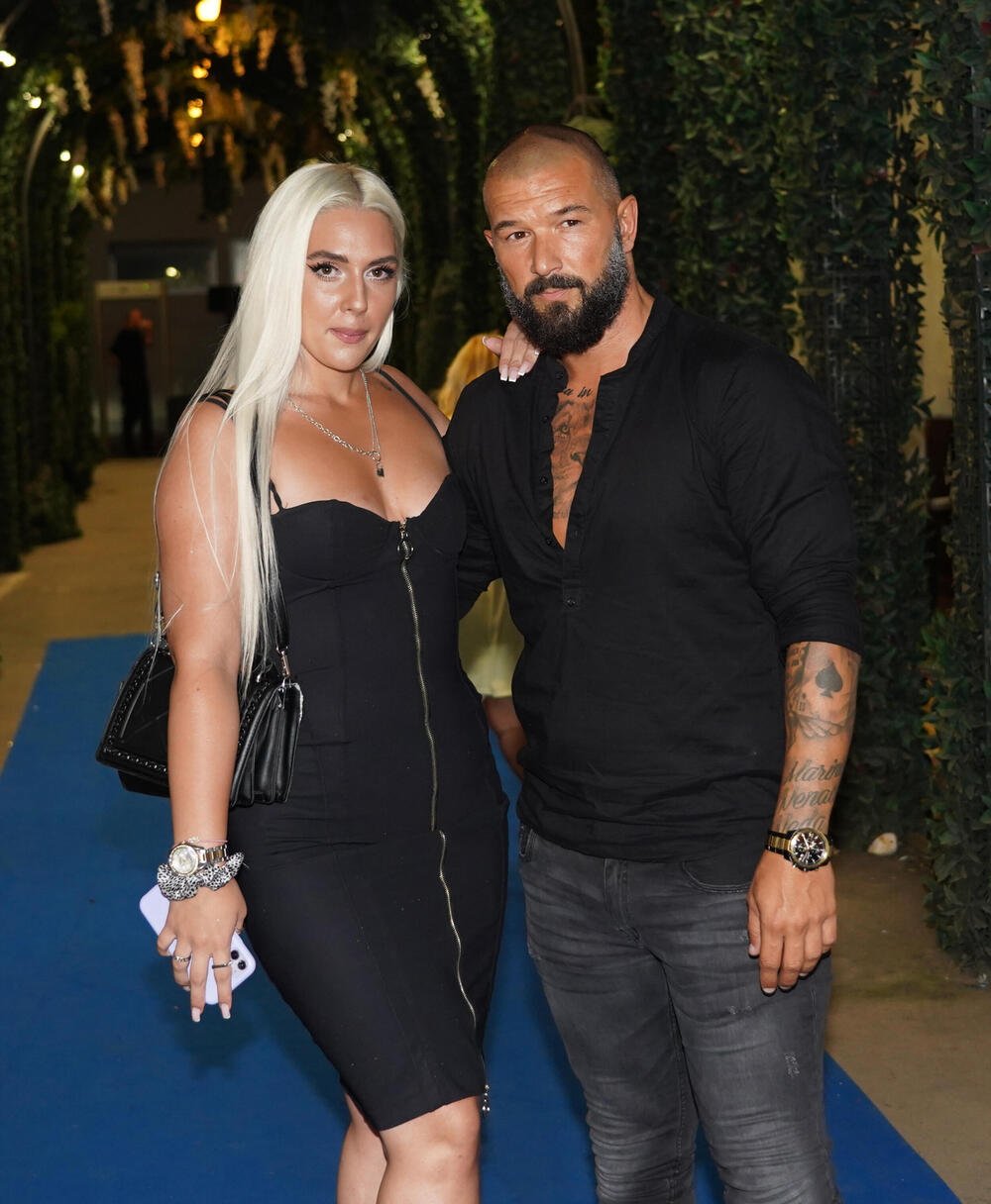 "ČUO SAM DA IMA NOVOG": Oglasio se Lakić nakon RASKIDA 8-GODIŠNJE VEZE! Evo šta se dešavalo pred detetom