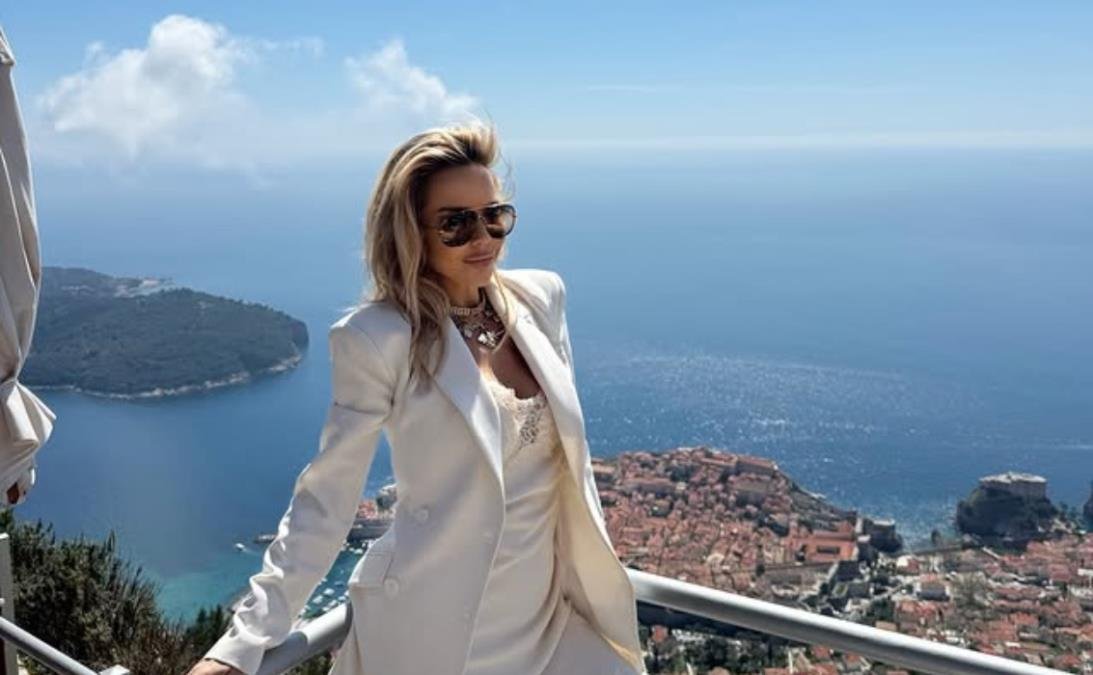 PEVAČICA OTKRILA DETALJE RAZVODA! Ovo se desilo čim su ona i muž potpisali papire! Ćutala je 6 meseci