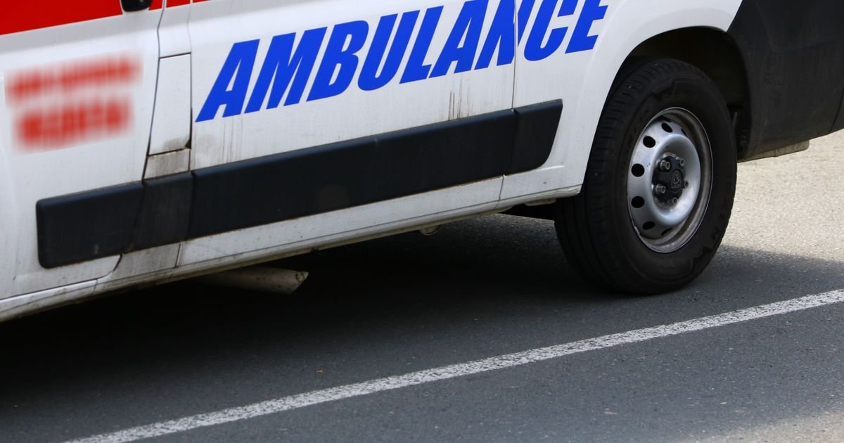 U sudaru autobusa i automobila u Zemunu lakše povređena devojka