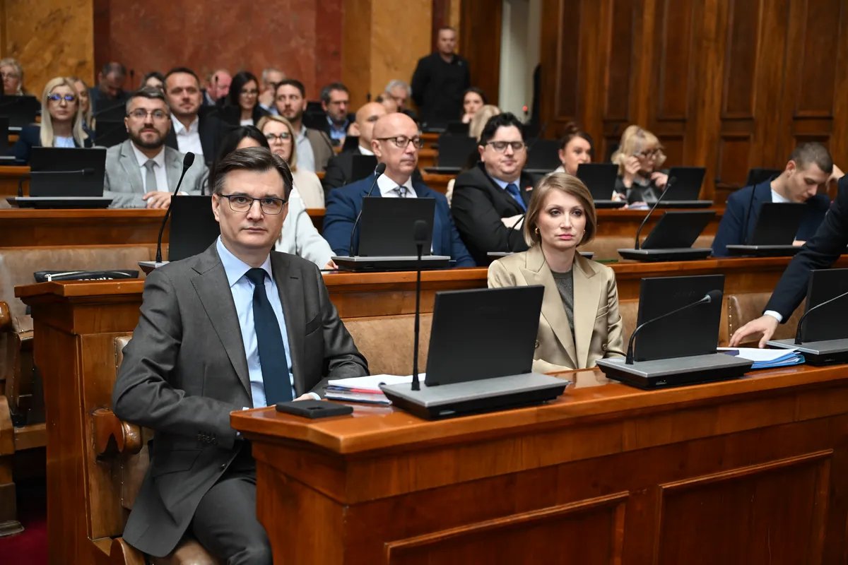 Nezabeleženo vređanje političkih protivnika u Skupštini: "Vučić naredio svojim ljudima da svaku kočnicu deaktiviraju"