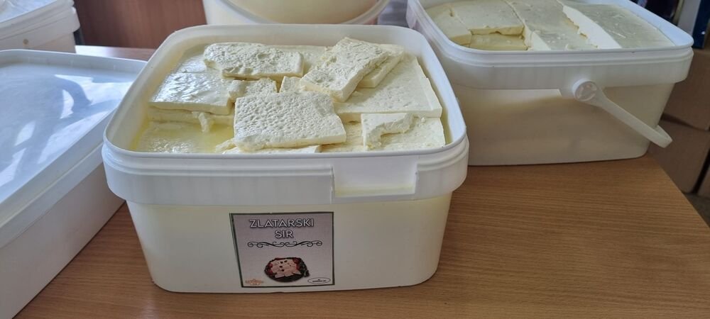 Ako kupujete sir i ovo piše na pakovanju znači da ste kupili lažnjak koji je prepun štetnih materija: Jedete OTROV!