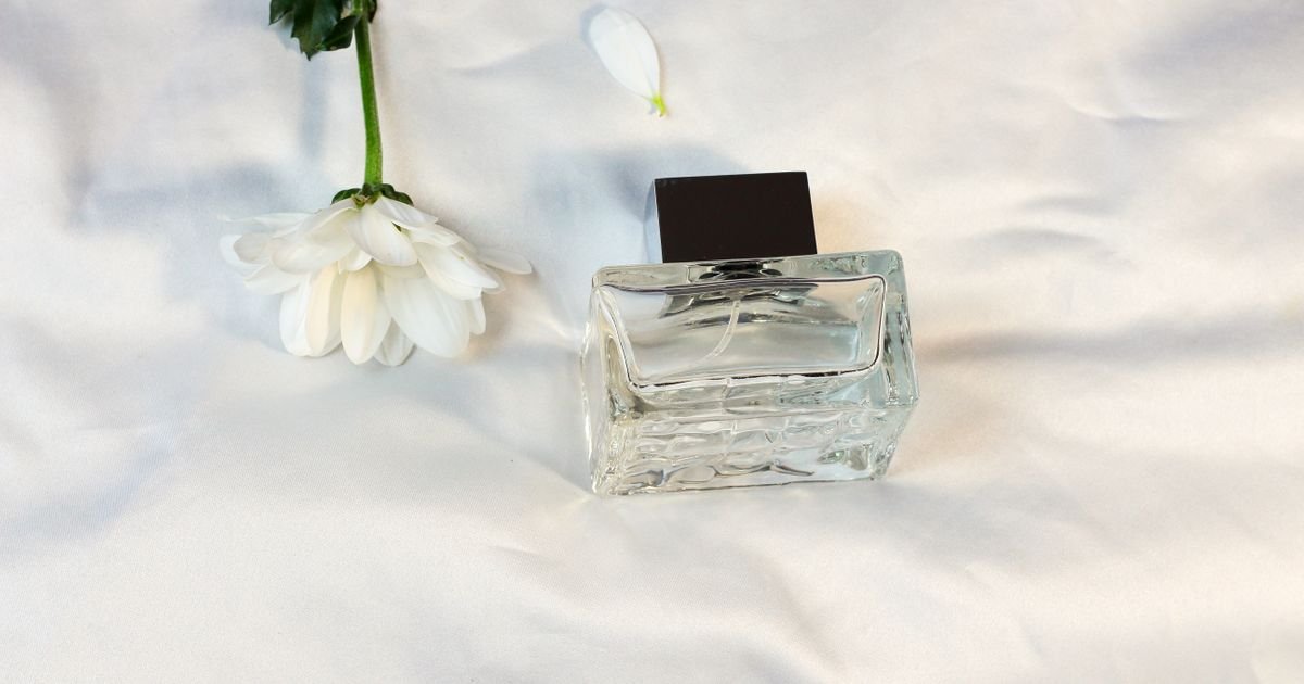 Puderasti parfemi kao nostalgični doživljaj: Mirisi koji ostavljaju utisak bebi pudera na koži