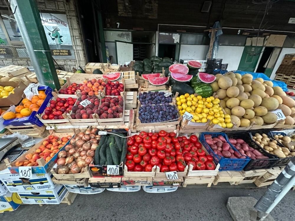Kilo omiljene voćke trenutno košta 3.500 dinara: Šok cene na pijacama, najveće iznenađenje BORANIJA