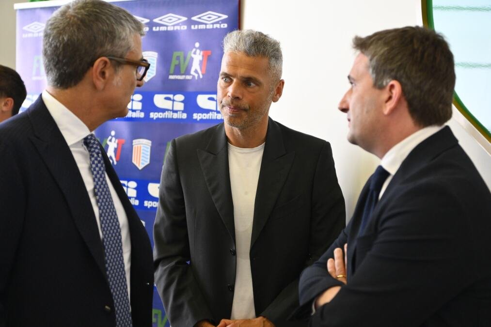 BIVŠI REPREZENTATIVAC RADI KAO VOZAČ UBERA: Odigrao preko 450 mečeva u eliti, a sada šoferiše... Njegove fotke su u žiži