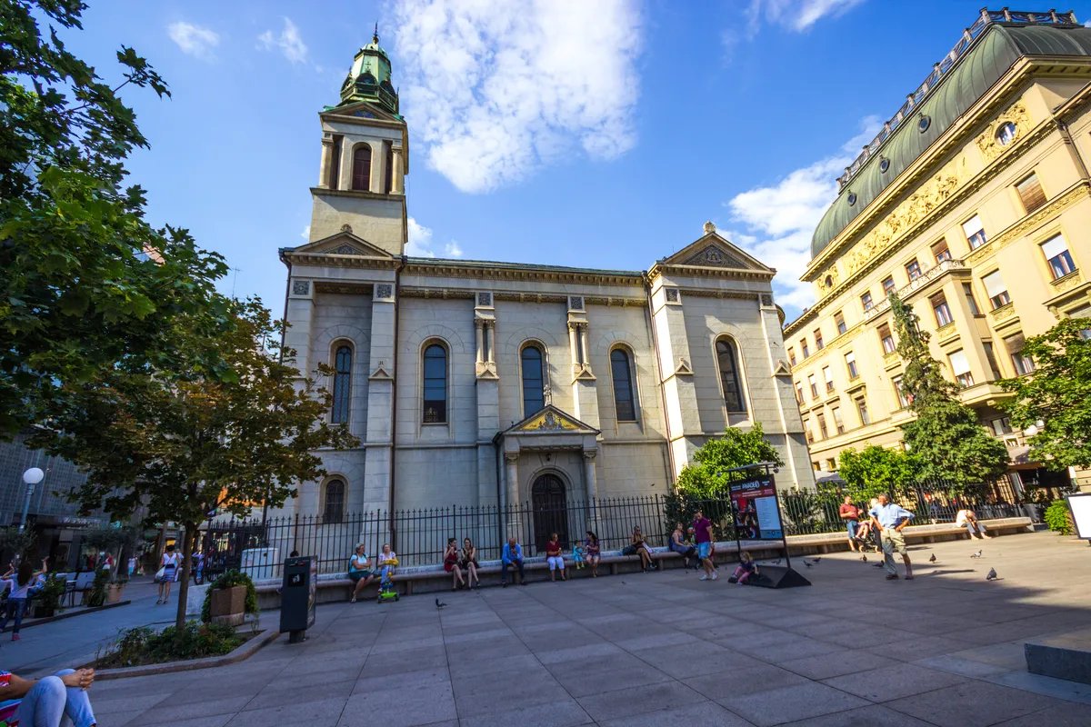 Priveden muškarac u Zagrebu zbog napada na Saborni hram SPC : Ka crkvi letele stolice i stvari iz obliženjeg kafića