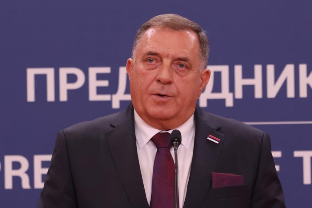 DODIKOVA MAJKA U KOMI, HITNO SE OGLASIO! "Dešava se teška situacija, ako ne preživi..."