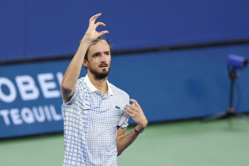 MA ŠTA, BRE, DA ANALIZARAM?! Medvedev u svom stilu komentarisao debakl karijere!