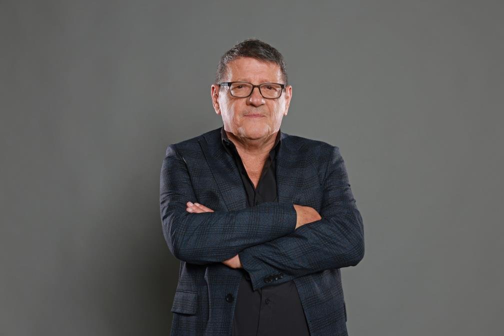 FAMOZNO: KRITIKA NEMOĆI SUĐENJA