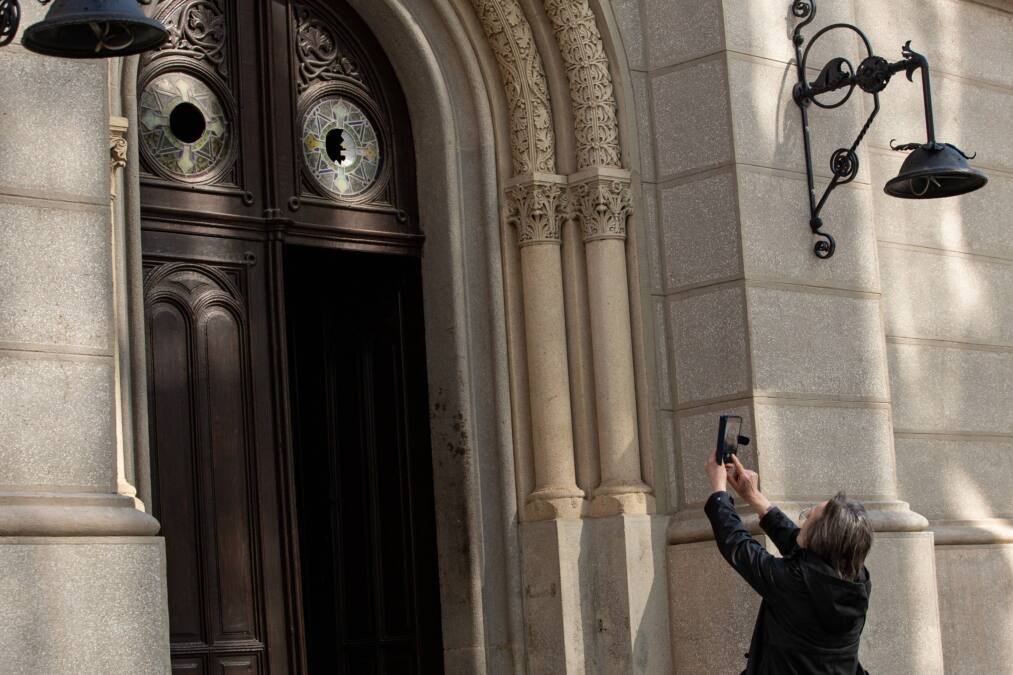 "NIJEDNOJ KATOLIČKOJ CRKVI U SRBIJI NIŠTA SLIČNO SE NIKAD NIJE DESILO" Teolog Stojković za Kurir o napadu na srpsku crkvu u Zagrebu: Prezentuju ustaške poruke!