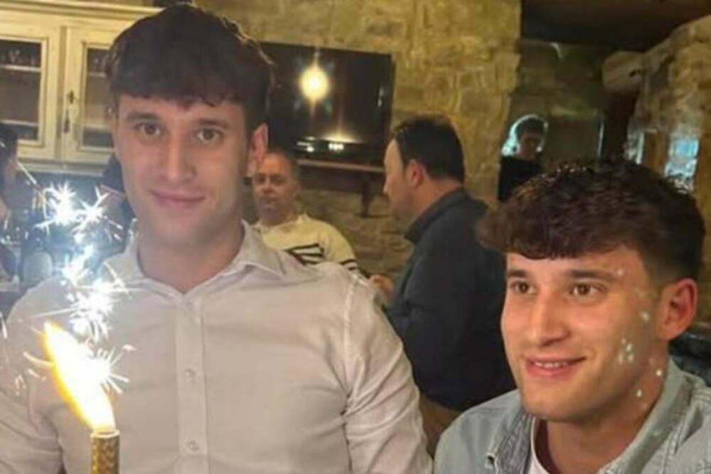 BLIZANCI STARI 22 GODINE UMRLI NA STRAŠAN NAČIN: Obojica stradala od STRUJNOG UDARA dok su pokušavali da SPASU...