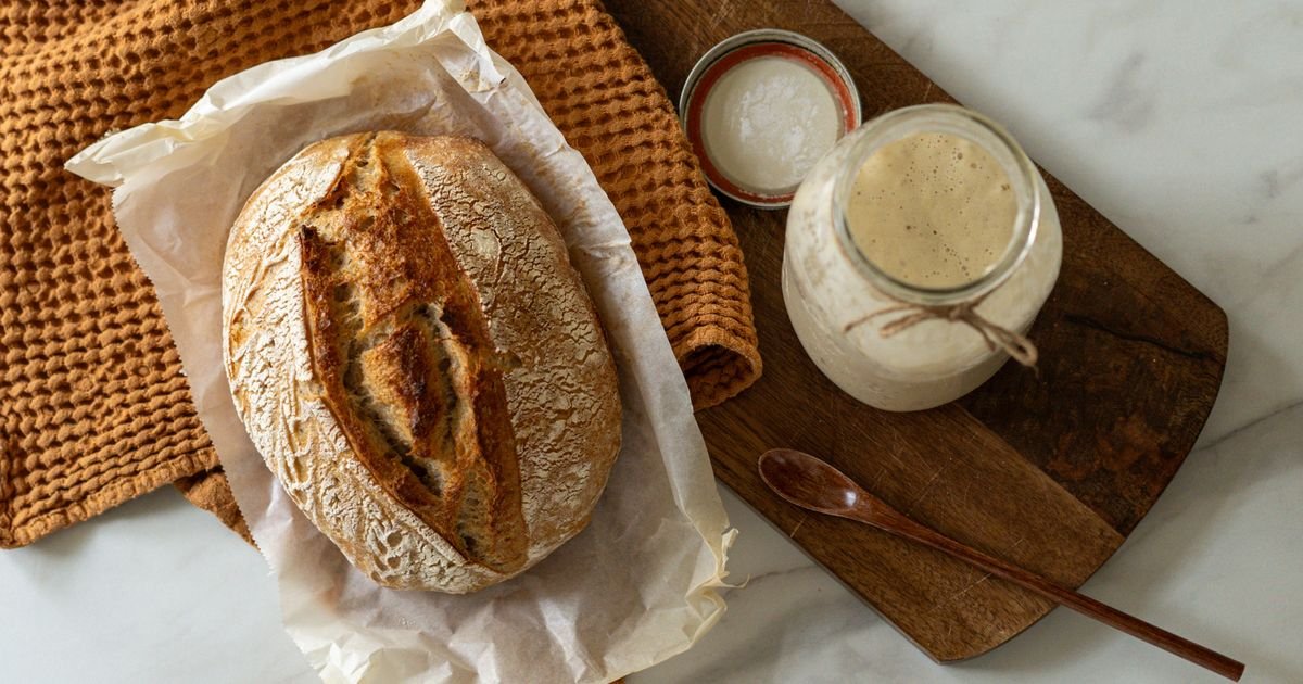 Hleb kao da je tek izašao iz rerne, a stoji već 3 dana: Evo kako je to moguće uz 1 namirnicu