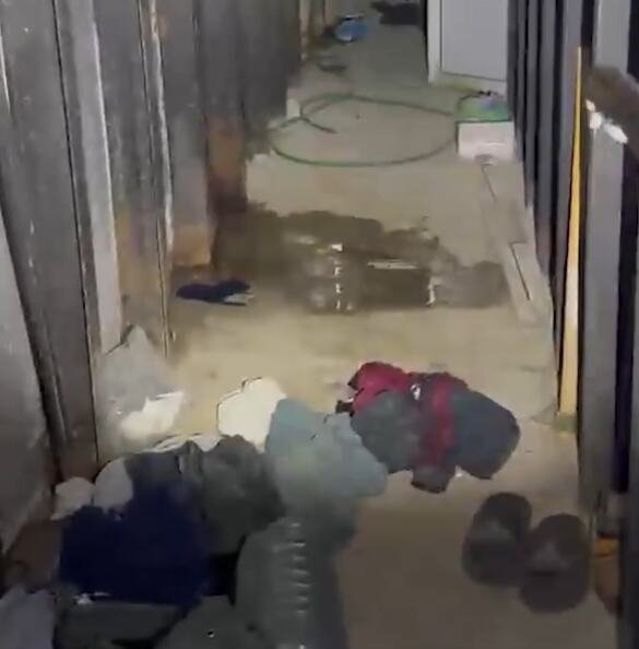 IZRAELSKA VOJSKA OTKRILA: Pronađen podzemni komandni centar Hezbolaha ispod prodavnice odeće (VIDEO, FOTO)