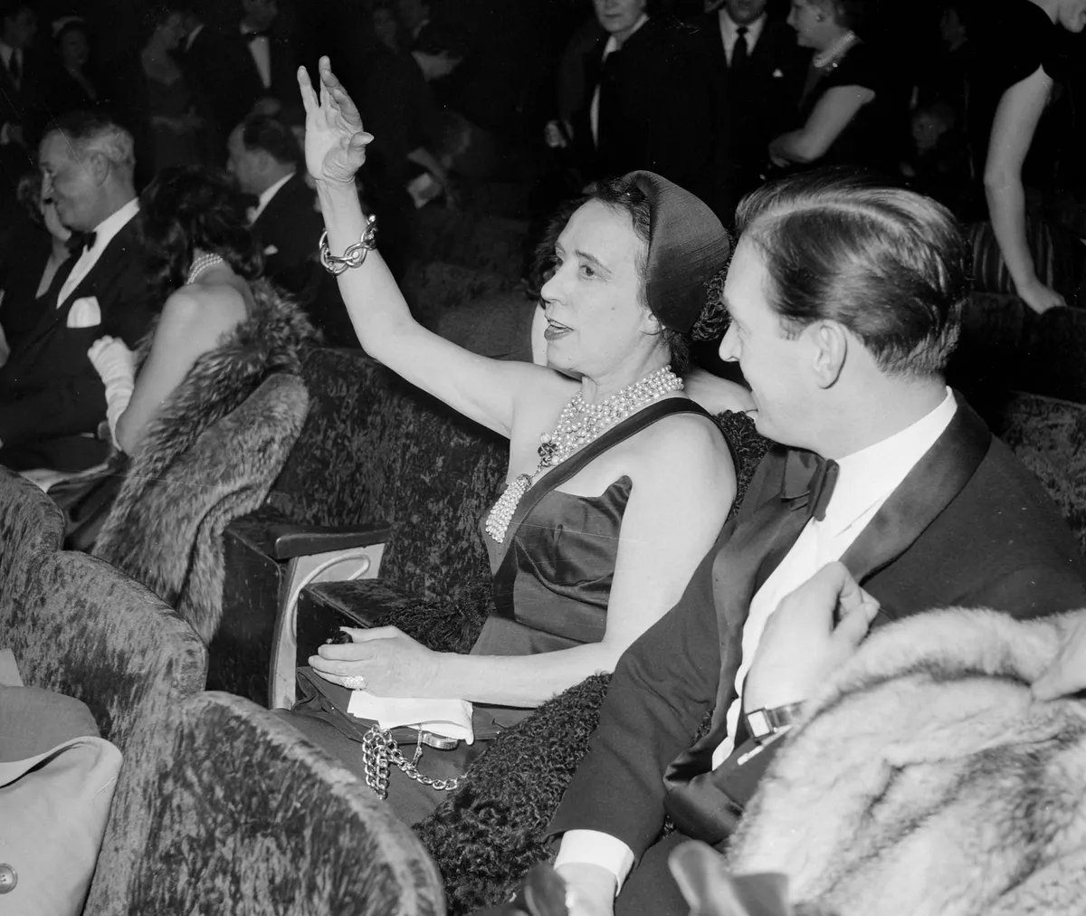 Kako izgledati šik bez mnogo novca - lekcije Else Skjapareli stare 90 godina