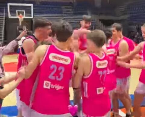 JUNIORI MEGE ODBRANILI TITULU U ABA LIGI: Zvezda deklasirana u finalu