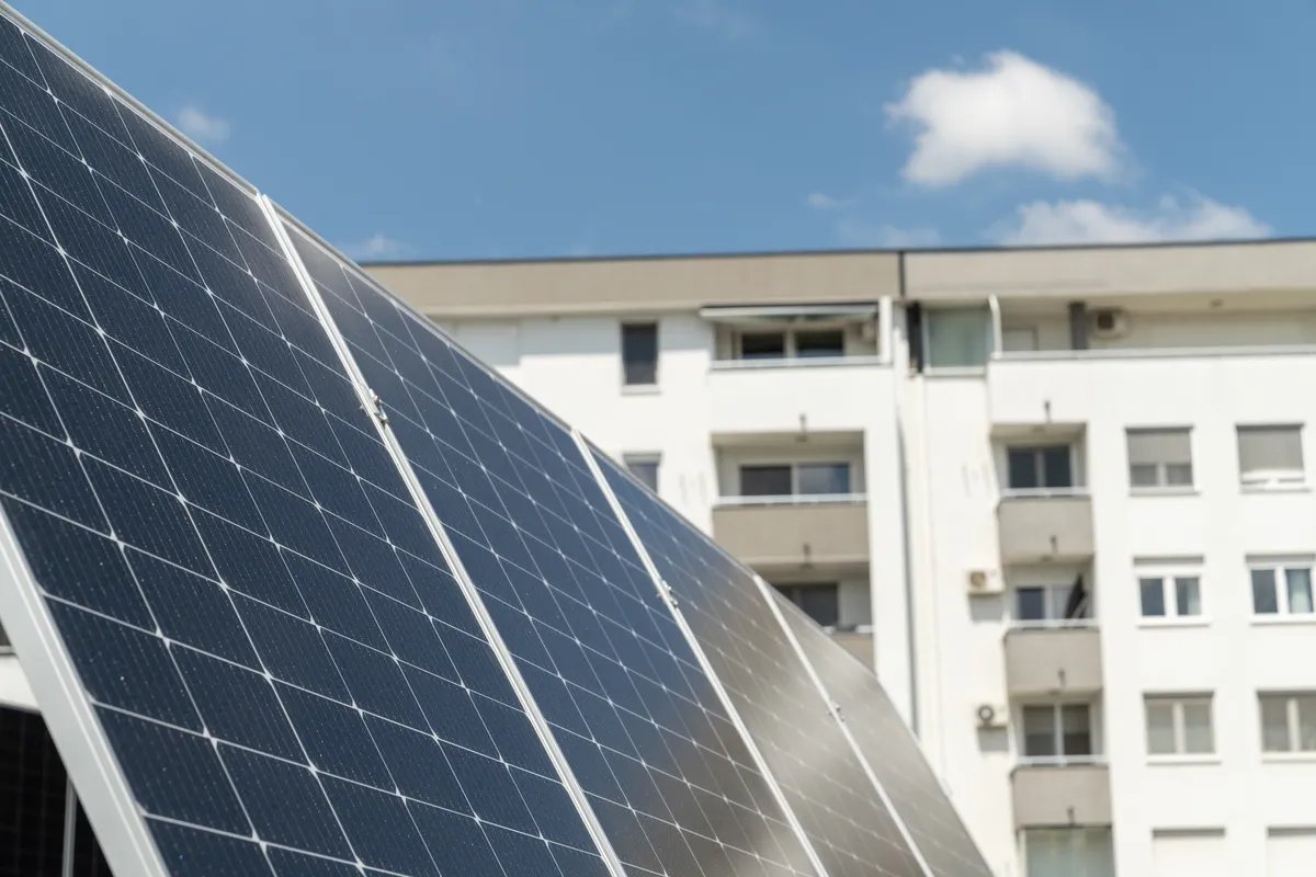 Zbog rata u Iranu raste potražnja za krovnim solarnim sistemima u Evropi