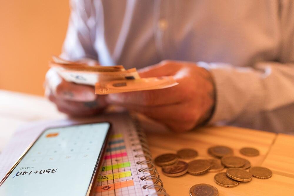 "Ovde sam radila za crkavicu, a tamo..." Žena sa Balkana otišla u Nemačku da radi, pa otkrila surovu istinu