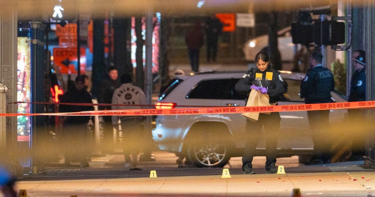 Pucnjava u tržnom centru u SAD: Jedna osoba poginula, ima ranjenih, uhapšeno petoro napadača