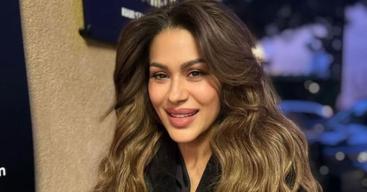 Mina Kostić šokirala promenom! Ošišala dugu kosu i pokazala potpuno novi imidž - evo kako izgleda bez šminke