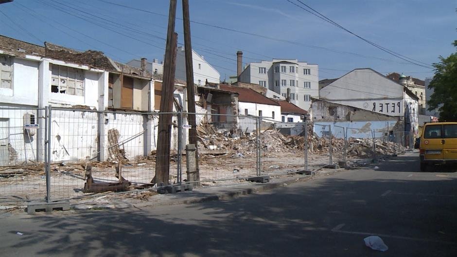 Slučaj Savamala ili dan kada je pala pravna država: Rušitelji s fantomkama još nepoznati zakonu, oštećeni na sudovima