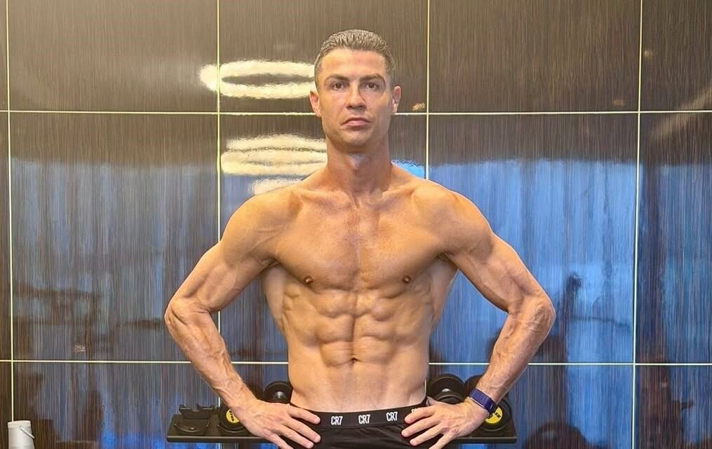 OTKRIVENA RONALDOVA NAJVEĆA TAJNA! Kristijano je izbacio jednu namirnicu koju svakodnevno koristimo! U petoj deceniji izgleda brutalno, spremniji je od većine!
