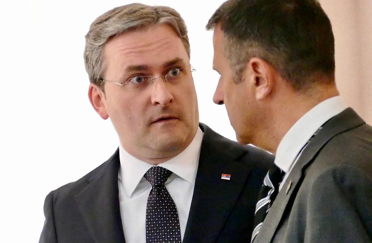 Piše Ivan Milićević: Povucite se, ministre, za uši  
i „umijte se hladnom vodom“