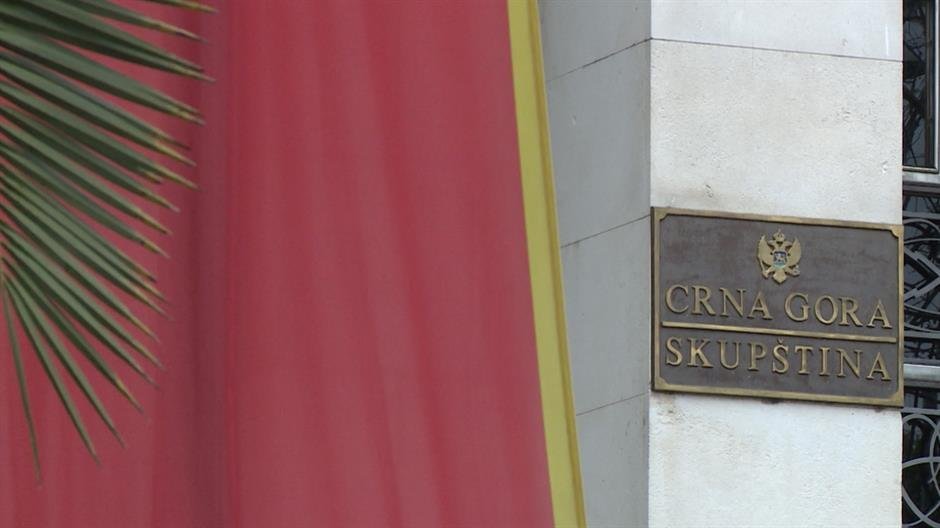 U Crnoj Gori stupile na snagu izmene Zakona u radu: Starosna granica za odlazak u penziju 67 godina