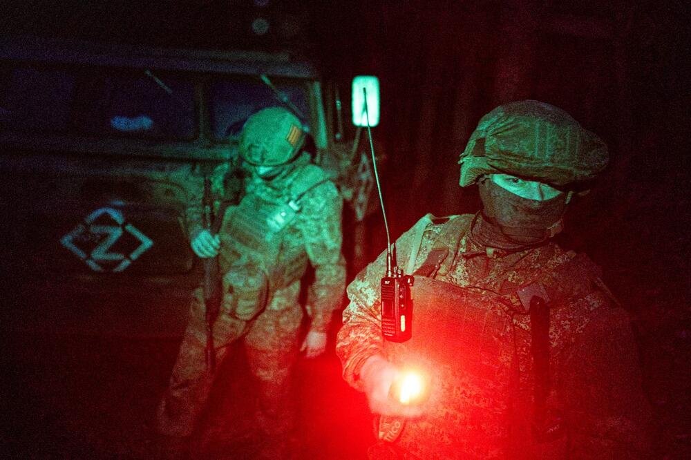 PROCURILE JEZIVE FOTOGRAFIJE UKRAJINSKIH VOJNIKA! Od prizora će vam se OKRENUTI ŽELUDAC - sama KOST I KOŽA (FOTO)