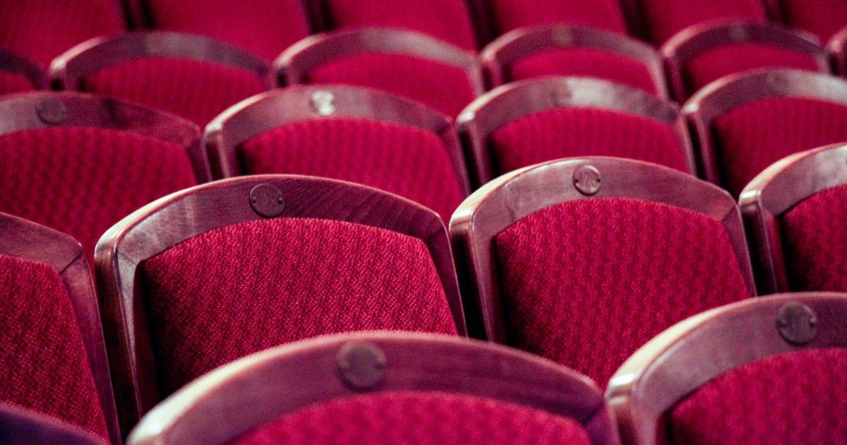 "Dadov" uvodi filmski program, na repertoaru Đenovezeov film "Do ludila"