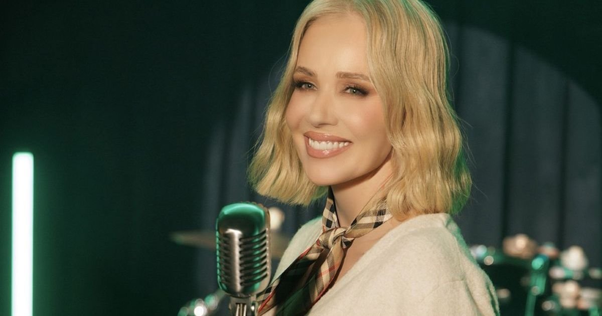 "BIŽUTERIJA" DOBILA SPOT: Jelena Rozga slavi hit koji traje