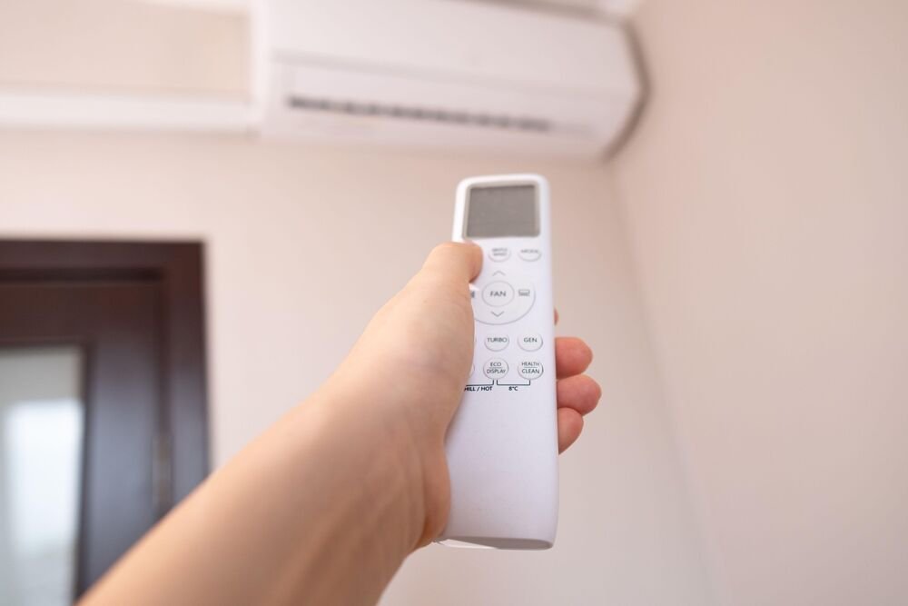 Nema Srbina koji se nije zeznuo kada je uzimao klimu, pa se hvata za glavu kad stigne račun: Bitna je samo 1 stvar!