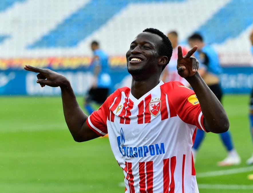 BUKARI SE NUDI ZVEZDI, STANKOVIĆA NAZIVA SVOJIM FUDBALSKIM OCEM: Poljaci ga stavili na popust! Zna se koliko novca traže