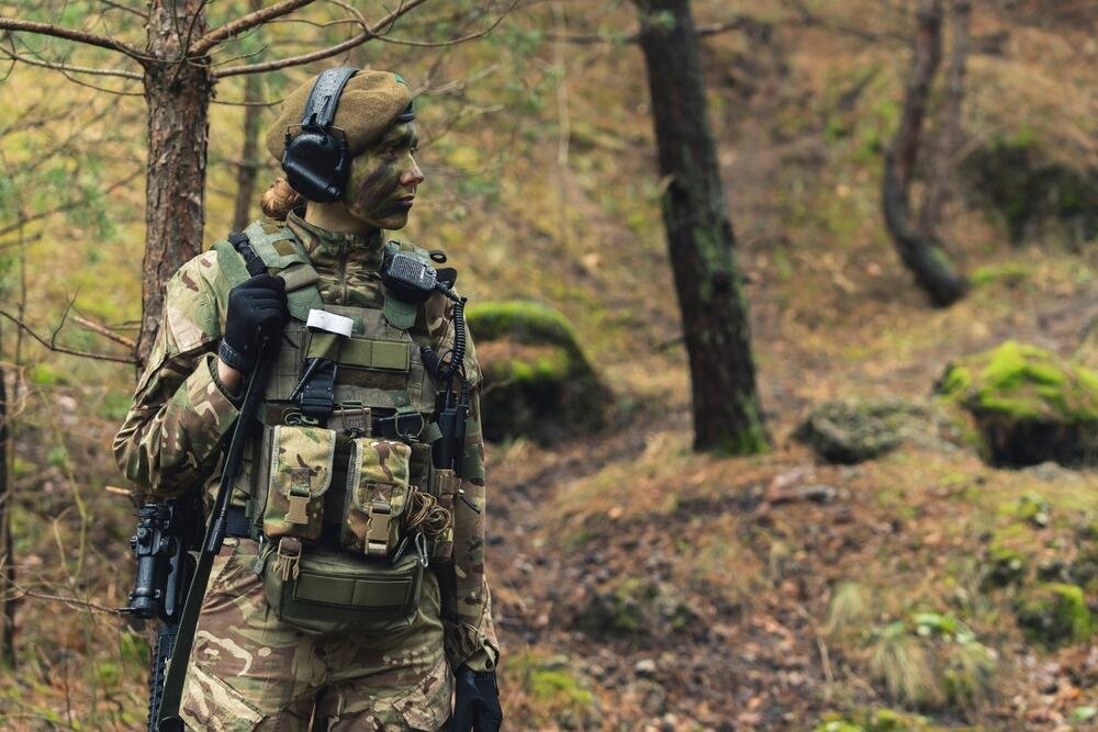 AKO IZBIJE TREĆI SVETSKI RAT, I ŽENE ĆE NA FRONT? Presedan u ovoj evropskoj zemlji, stručnjaci upozoravaju na ozbiljan PROBLEM