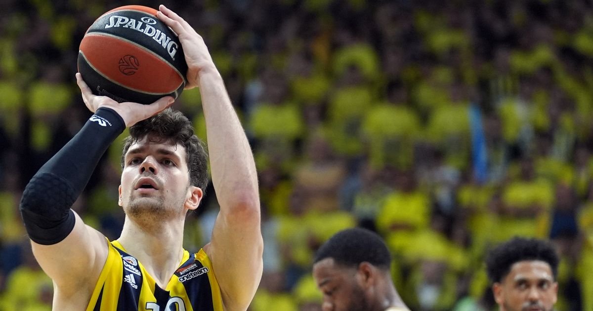 Fenerbahče vodio 19 razlike, pa strepeo, raspucani Biberović trojkama rešio meč