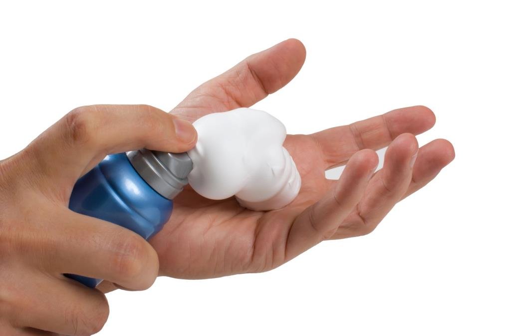 Zaboravite na skupe hemikalije: 5 stvari koje pena za brijanje čisti bolje od bilo kog deterdženta!