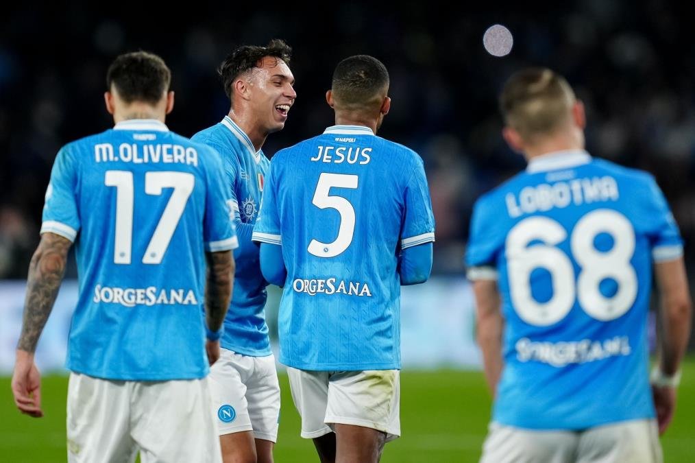 POKER NAPOLIJA NA "MARADONI" Kremonezeu se smeši Serija B