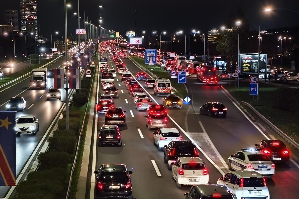 BEZ GUŽVI TOKOM VEČERI NA GRANICAMA Oglasio se AMSS: Evo kakva je situacija na naplatnim rampama