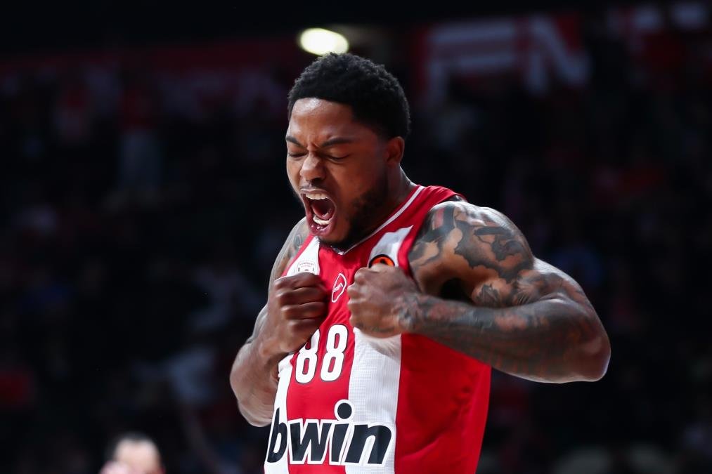 ČESTO JE U CENTRU PROBLEMA I SANDALA! Tajriku Džonsu ukinuta suspenzija!